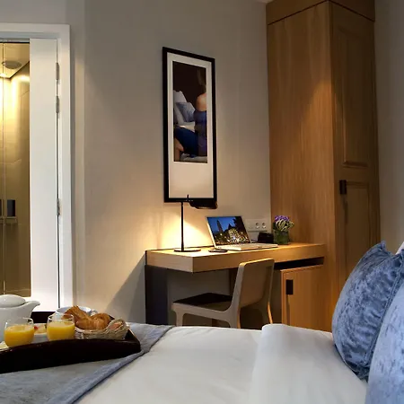 Hotel Marceau Champs-elysees Paris