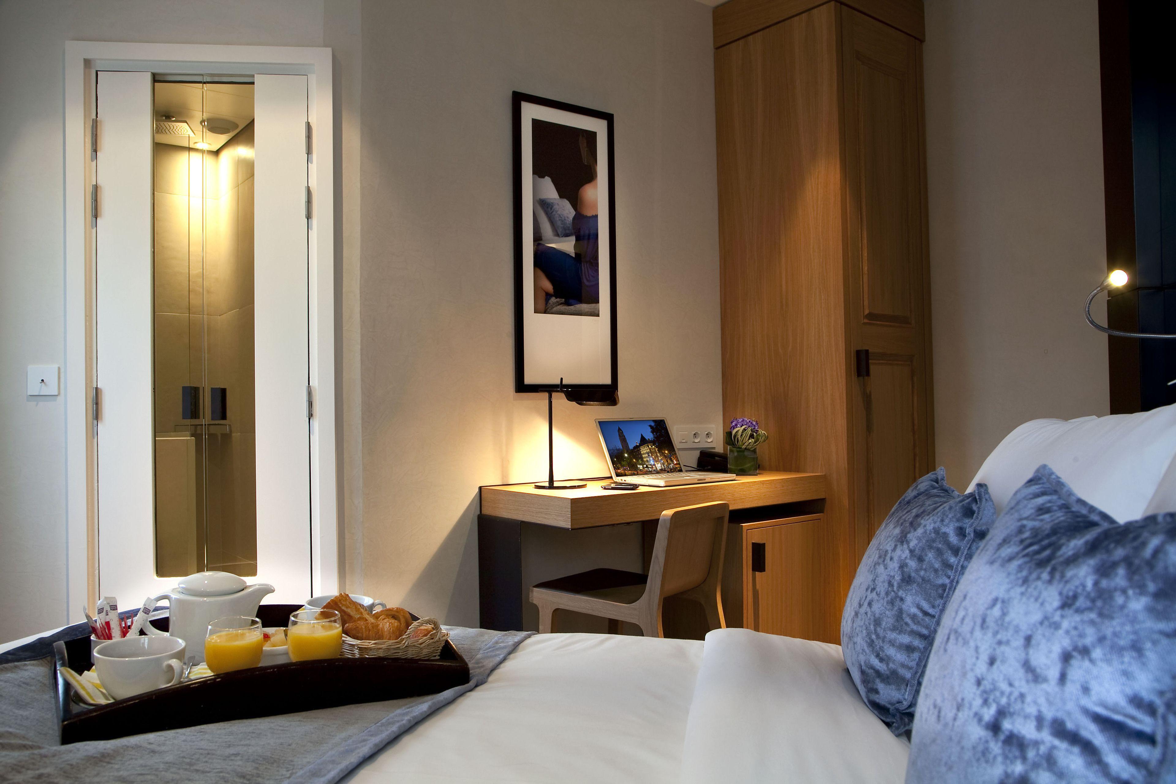 Hotel Marceau Champs-elysees Paris