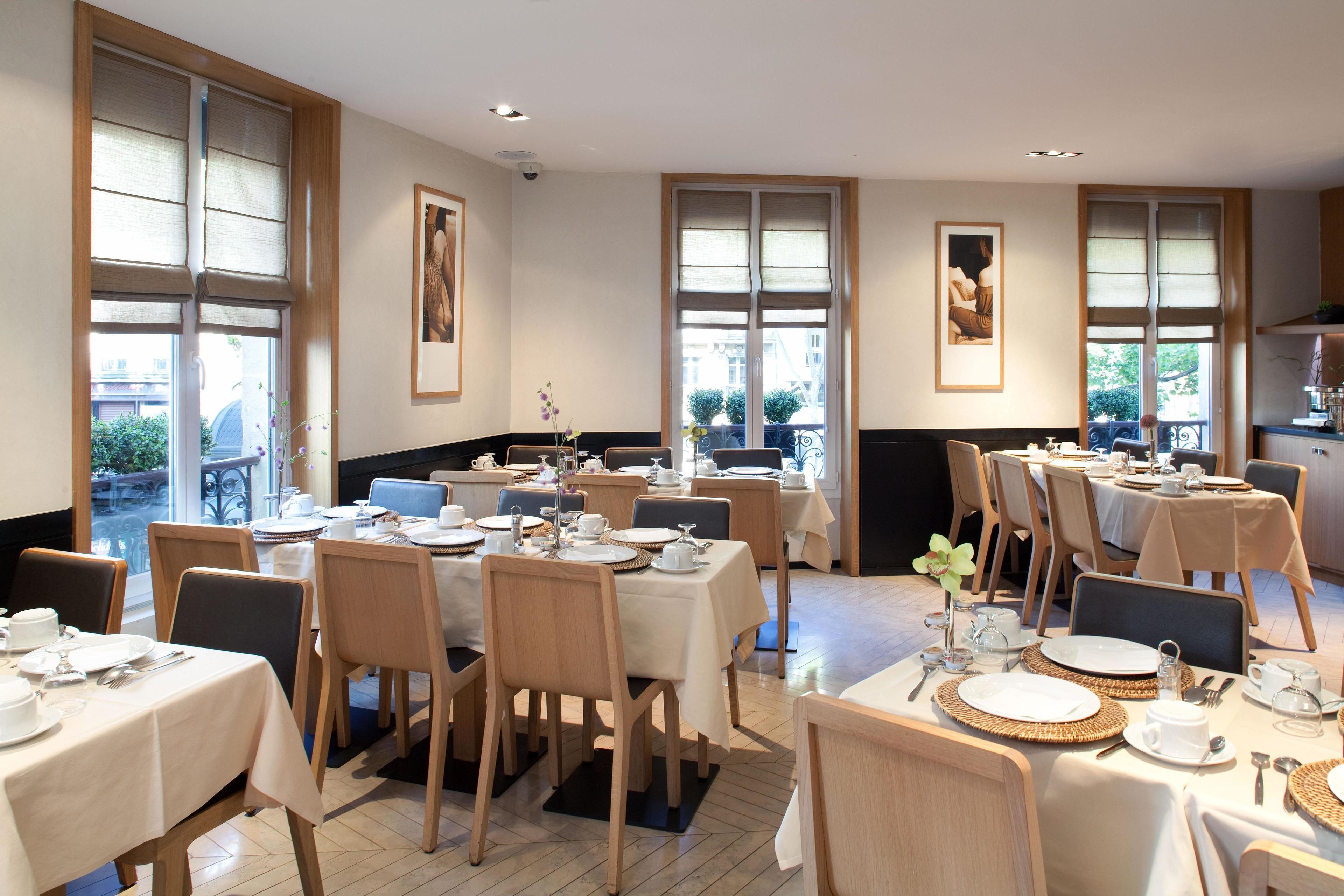 Hotel Marceau Champs-elysees 3*