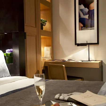 Hotel Marceau Champs-elysees Paris